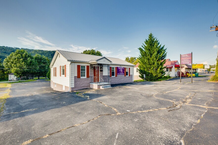 More Photos Of 1119 N Main Ave, Erwin Medical For Sale