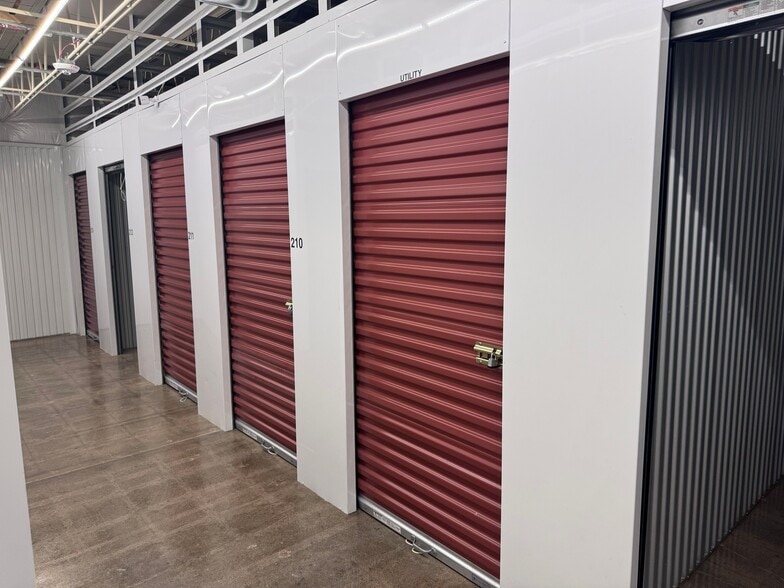 More Photos Of 1600 McPherson Ave, Council Bluffs Self Storage For Sale