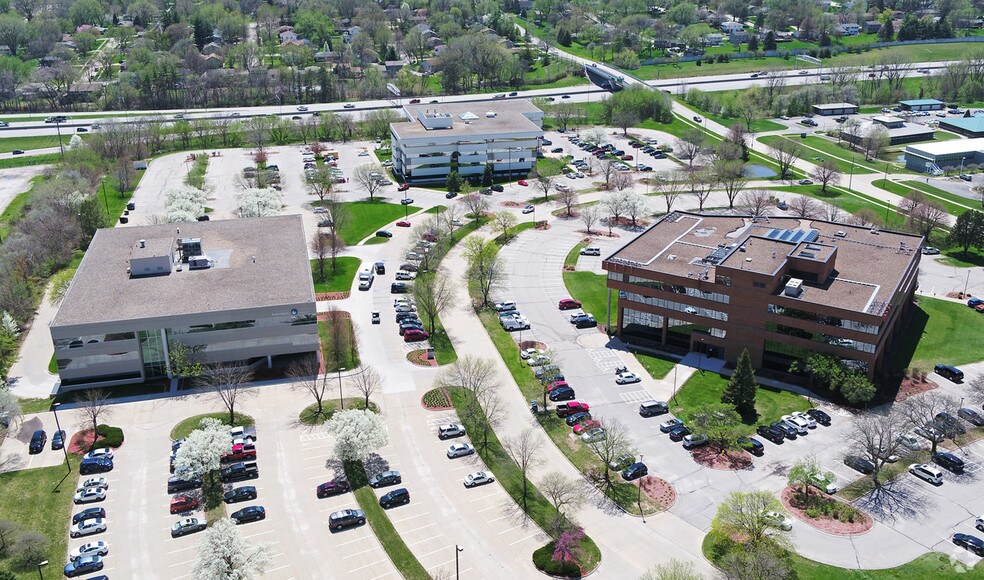 More Photos Of 1415 28th St, West Des Moines Office For Lease