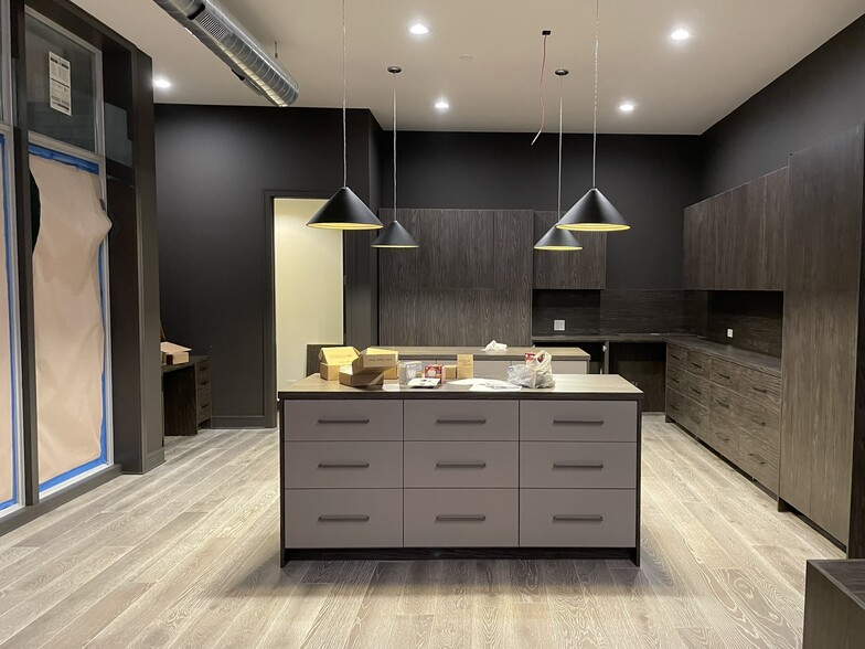 More Photos Of 504 N Hermitage Ave, Chicago Apartments For Lease