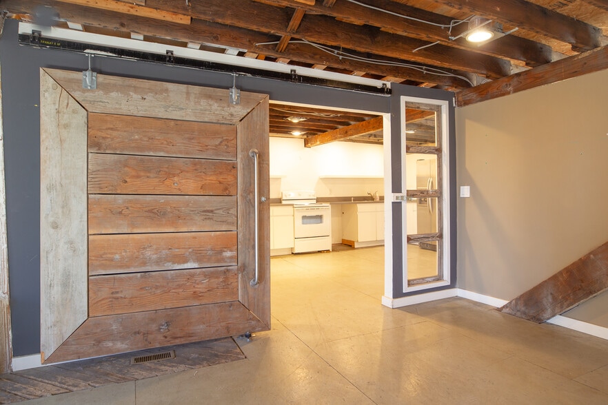 More Photos Of 630 S Stringfellow Ct, Salt Lake City Loft Creative Space For Lease
