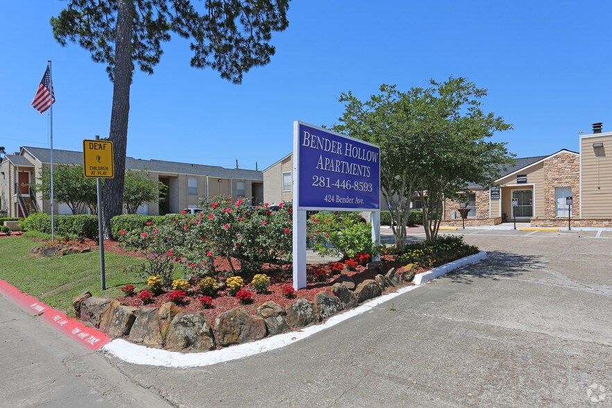 More Photos Of 424 S Bender Hollow, Humble Apartments For Sale