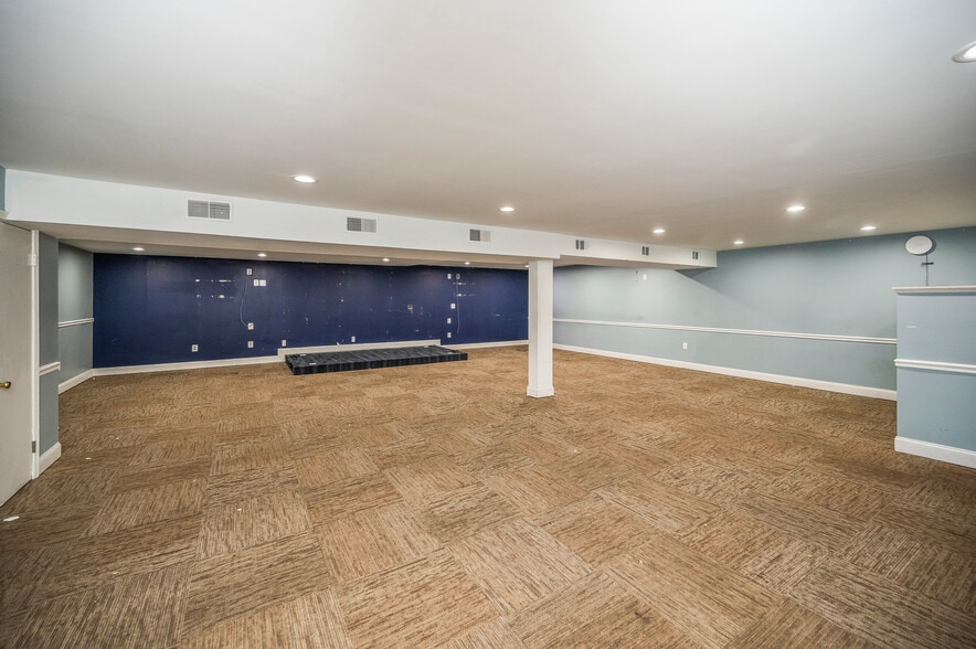 More Photos Of 1502 Featherstone Rd, Woodbridge Medical For Sale