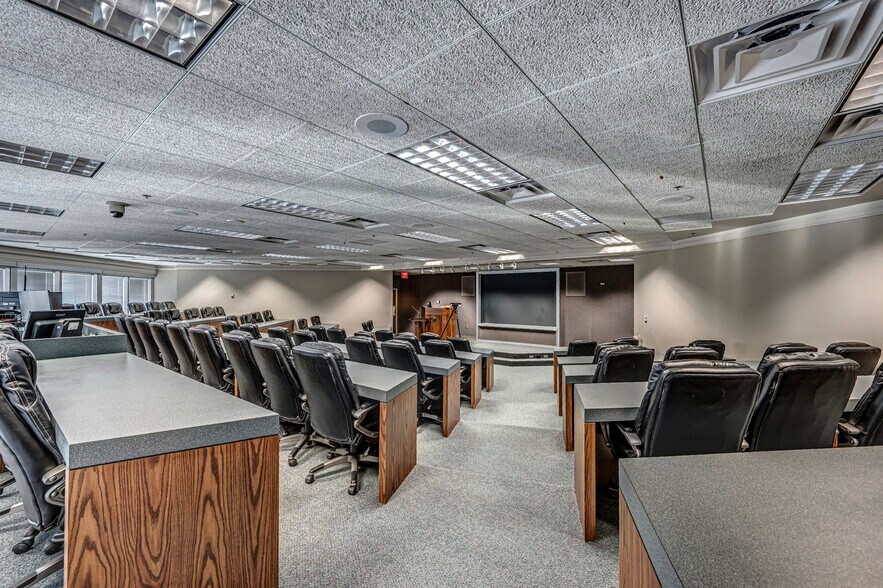More Photos Of 3800 N May Ave, Oklahoma City Office For Sale