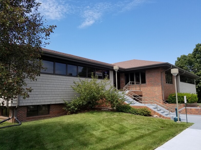 More Photos Of 2930 SW Wanamaker Dr, Topeka Office For Lease
