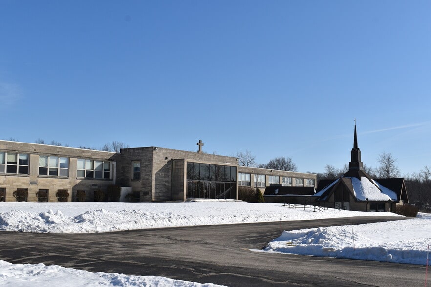 Primary Photo Of 400 Center Rd, Bedford Religious Facility For Sale