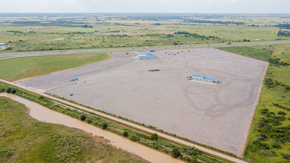 More Photos Of 7044 Interstate 10, Sealy Distribution For Sale