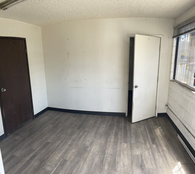 More Photos Of 844 N Vernon St, Azusa Warehouse For Lease