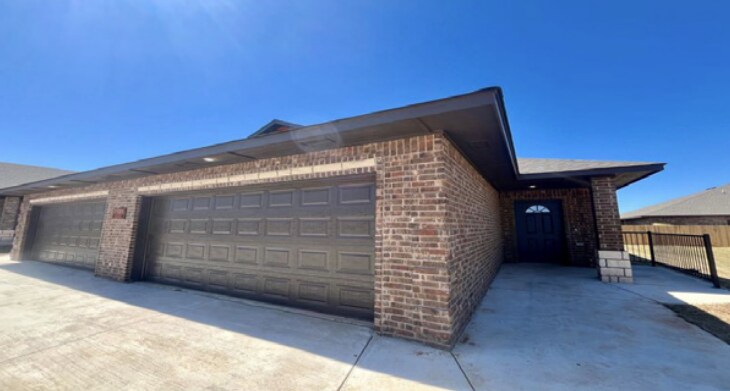 More Photos Of 7521-1 Wild Flower Way, Oklahoma City Apartments For Sale