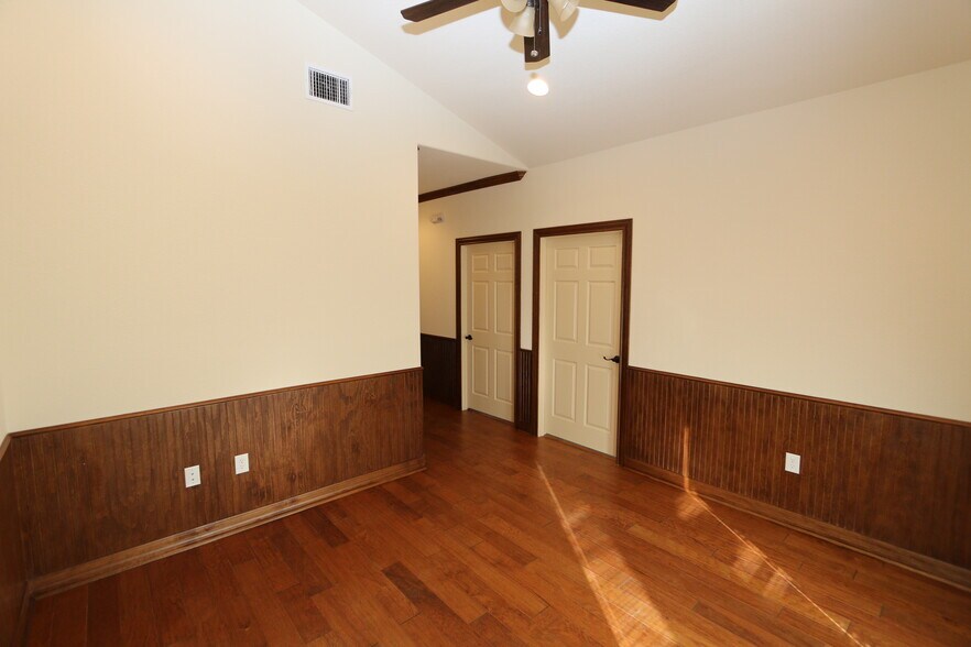 More Photos Of 2851 Joe Dimaggio Blvd, Round Rock Medical For Lease