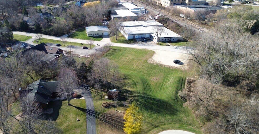 More Photos Of W51N545 Struck Ln, Cedarburg Manufacturing For Sale