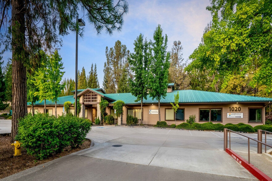 More Photos Of 944 McCourtney Rd, Grass Valley Unknown For Lease