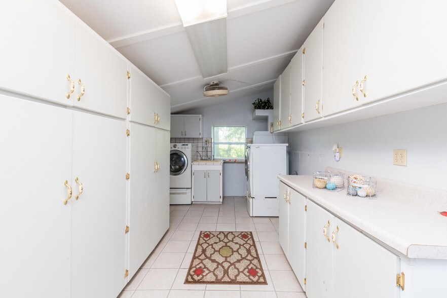 More Photos Of 15458 Snow Memorial Hwy, Brooksville Assisted Living For Sale