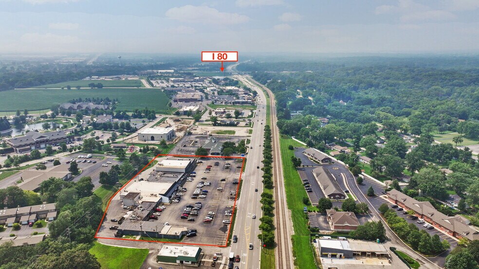 More Photos Of 340-358 W Maple St, New Lenox Storefront For Sale