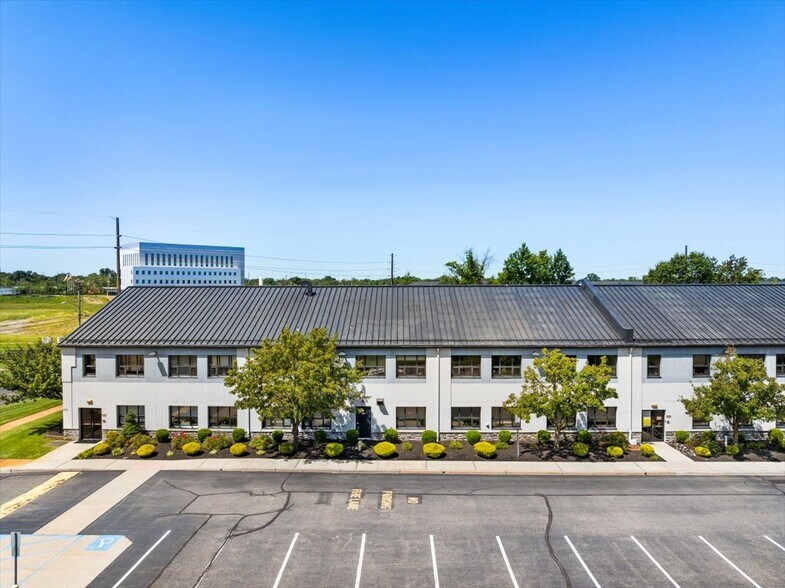 More Photos Of 1 Radar Way, Tinton Falls Office For Lease