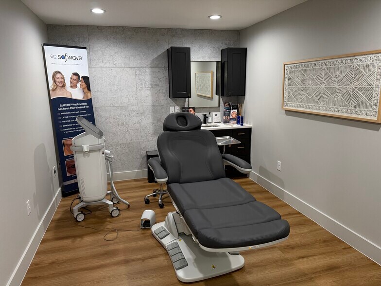 More Photos Of 8301 Shoal Creek Blvd, Austin Medical For Sale
