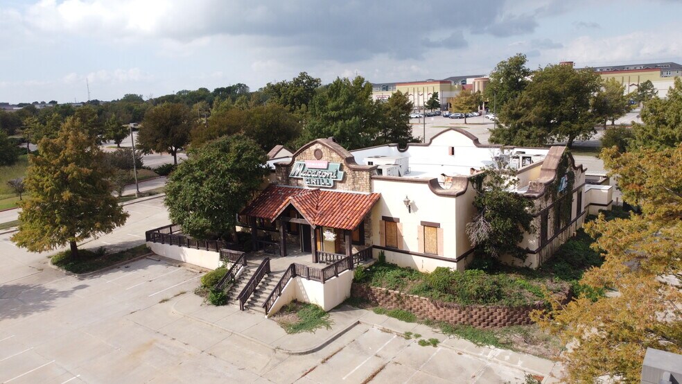 More Photos Of 7205 N Central Expy, Plano Restaurant For Lease