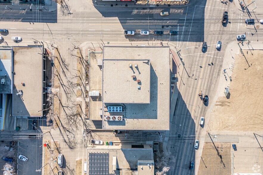 More Photos Of 12323 Stony Plain Rd NW, Edmonton Office For Lease