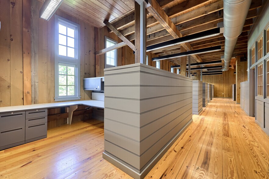 More Photos Of 709 Hartman Station Rd, Lancaster Loft Creative Space For Lease