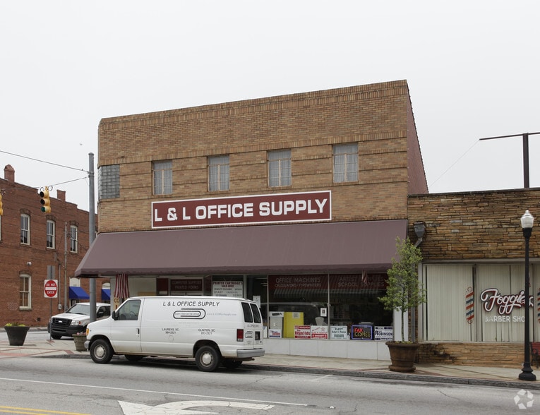 More Photos Of 114 N Broad St, Clinton Storefront For Sale