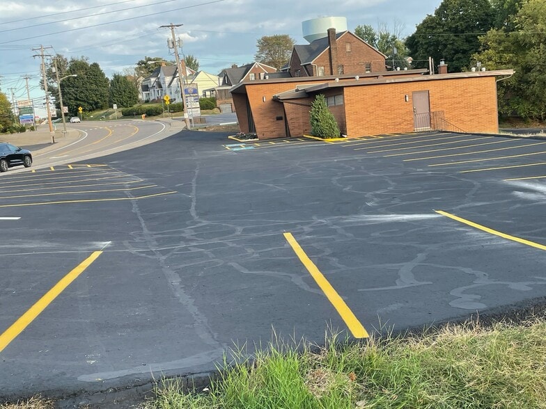 More Photos Of 2416 Pennsylvania Ave, Weirton Medical For Lease