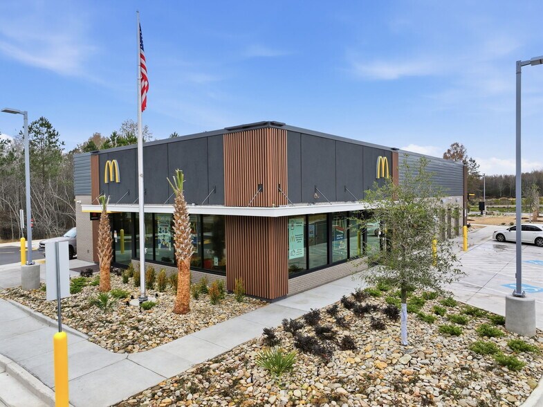 Primary Photo Of 117 Bunch Ln, Hopkins Fast Food For Sale