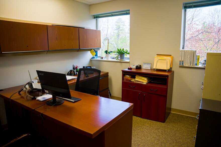 More Photos Of 1301 W Forest Grove Rd, Vineland Flex For Lease