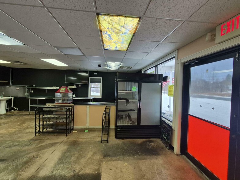 More Photos Of 1342 Quaker Rd, East Aurora General Retail For Sale