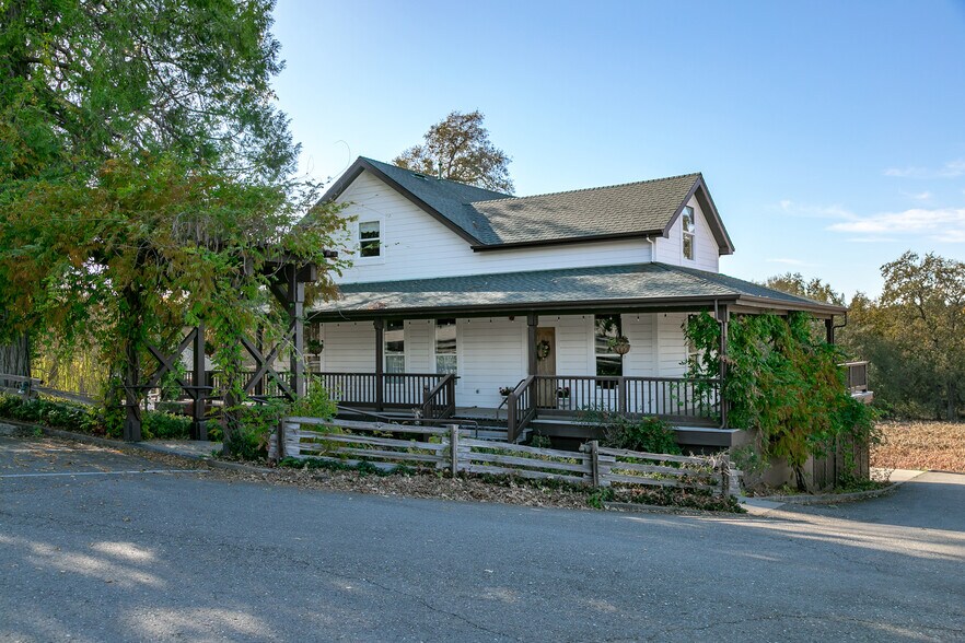 More Photos Of 3040 Ponderosa Rd, Shingle Springs Specialty For Sale