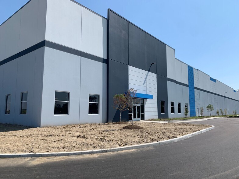 More Photos Of Ronald Reagan Pky, Brownsburg Unknown For Lease