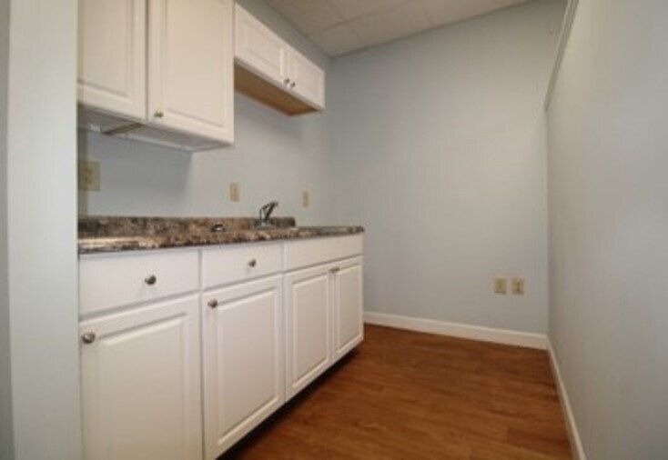 167 Dwight Rd, Longmeadow, MA 01106 For Lease