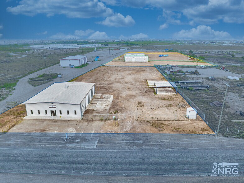 More Photos Of 2011-S Crane, Odessa Warehouse For Lease
