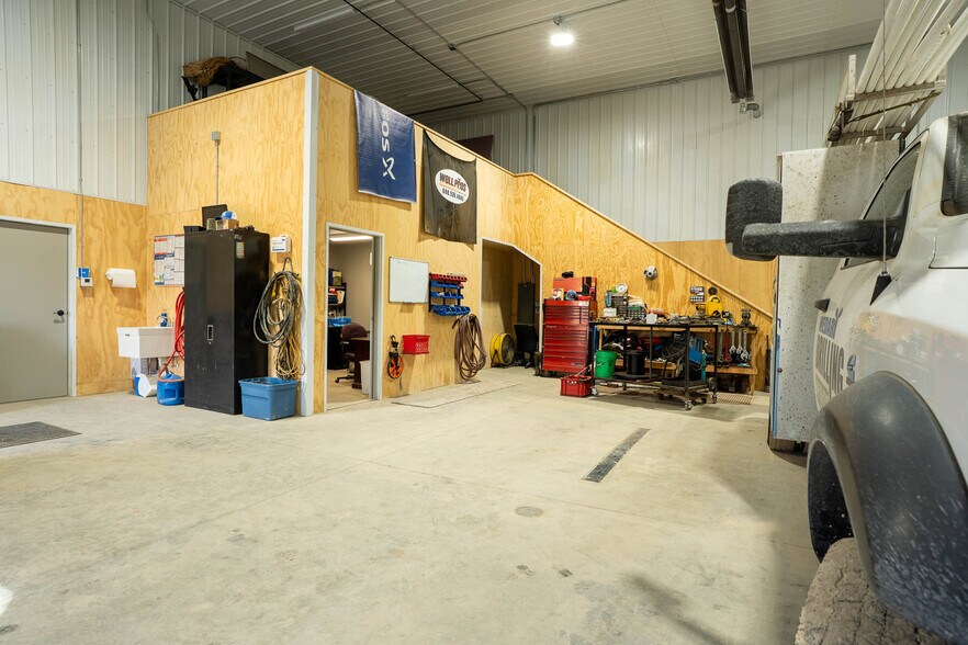 More Photos Of N5550 County Road Z, Onalaska Flex For Sale