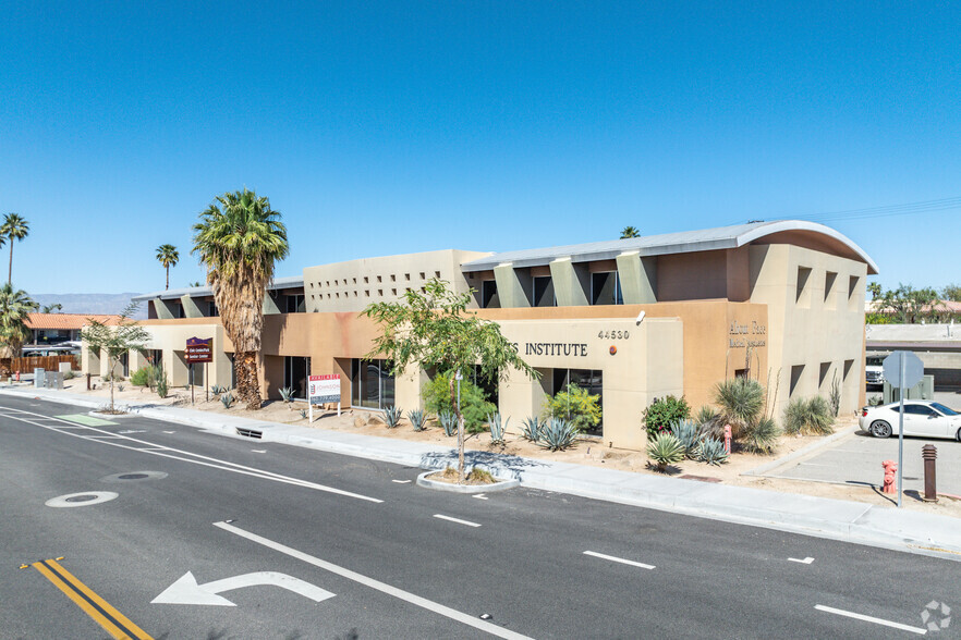 Primary Photo Of 44530 San Pablo Ave, Palm Desert Medical For Lease