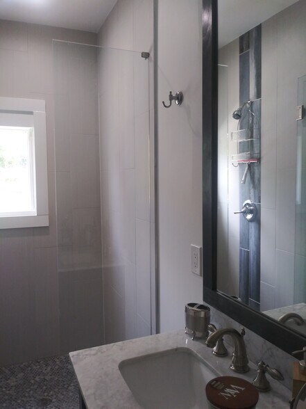 More Photos Of 1092 Sells Ave SW, Atlanta Specialty For Sale