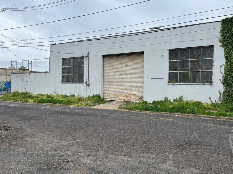 Primary Photo Of 54-60 Oakland St, Trenton Warehouse For Lease