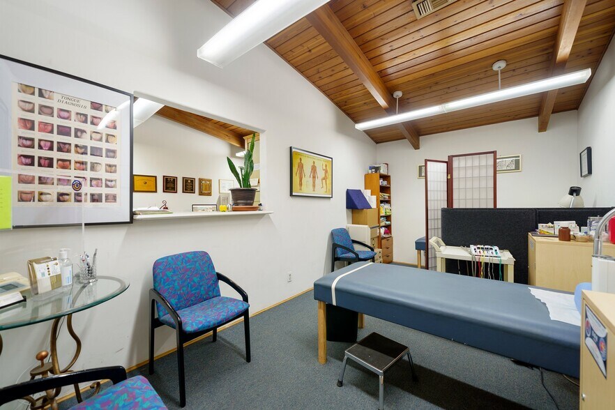 More Photos Of 608 S Harbor Blvd, Anaheim Office For Sale