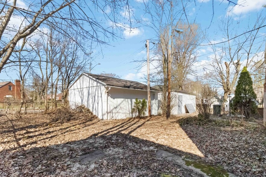 More Photos Of 17809 Harvard Ave, Cleveland Multifamily For Sale