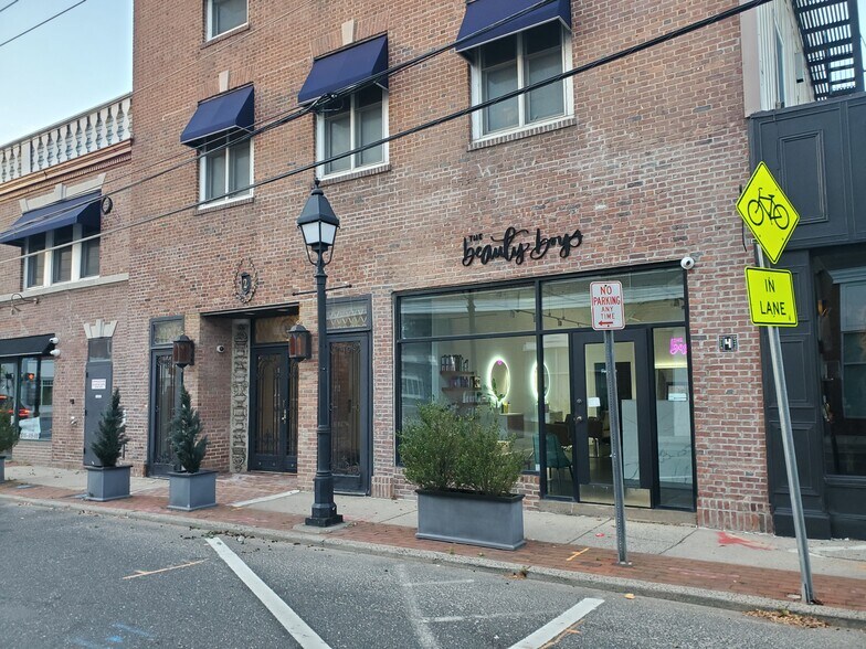 More Photos Of , Bay Shore Unknown For Sale