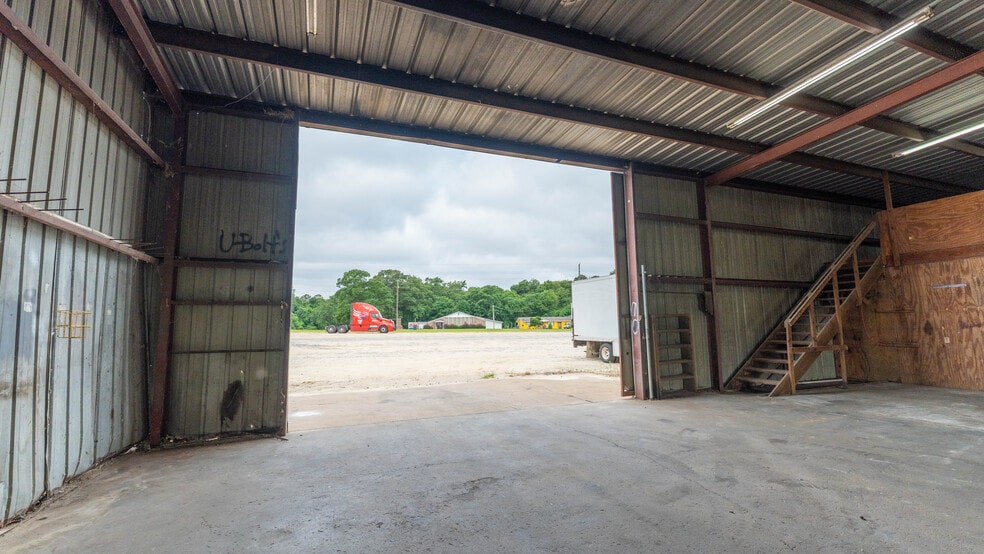 More Photos Of 565 Thomas St, Camilla Industrial For Sale