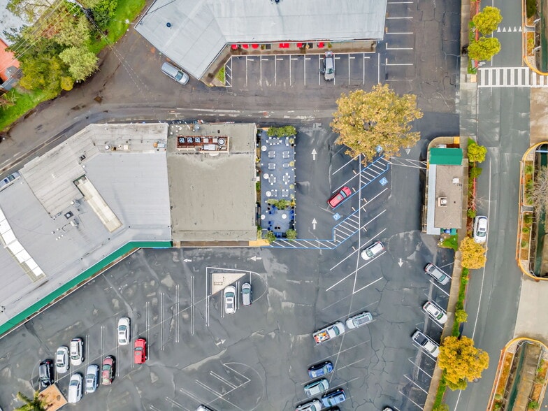 More Photos Of 621-655 Del Ganado Rd, San Rafael Storefront For Sale