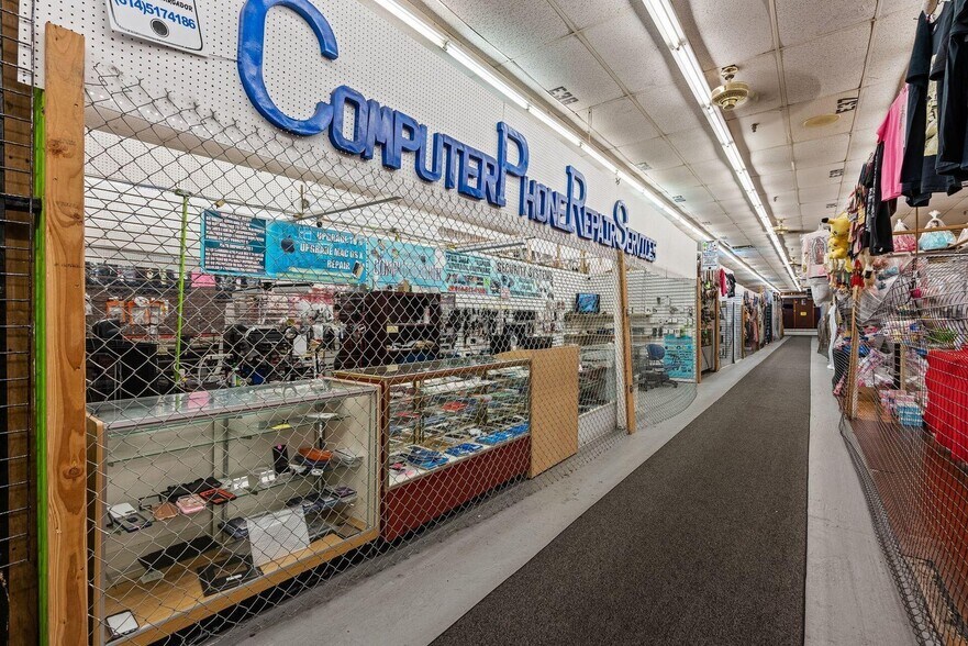 More Photos Of 4170 W Broad St, Columbus Storefront For Sale