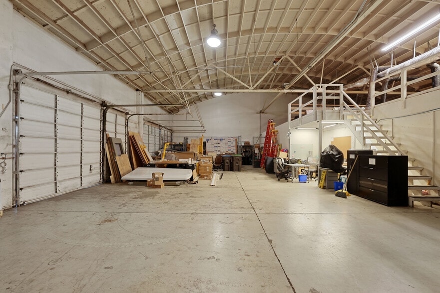 More Photos Of 702-714 W Fremont St, Stockton Light Distribution For Lease