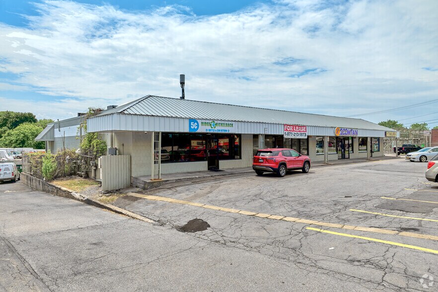 More Photos Of 1945 E Ridge Rd, Rochester Office For Lease