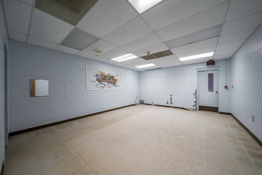 More Photos Of 4323 Primrose Rd, Columbus Religious Facility For Sale