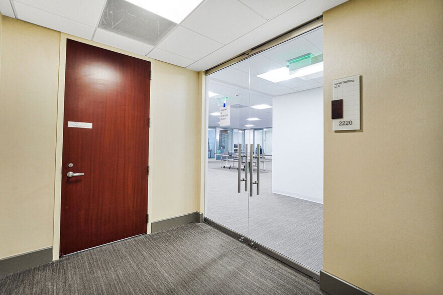 More Photos Of 1 SE 3rd Ave, Miami Office For Lease