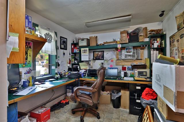 More Photos Of 20 Public Way, Quechee Restaurant For Sale