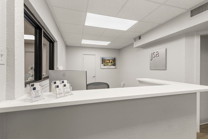 More Photos Of 2003 W Wall St, Midland Office For Lease