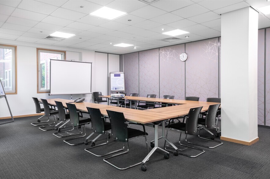 More Photos Of 450 Bath Rd, West Drayton Coworking Space