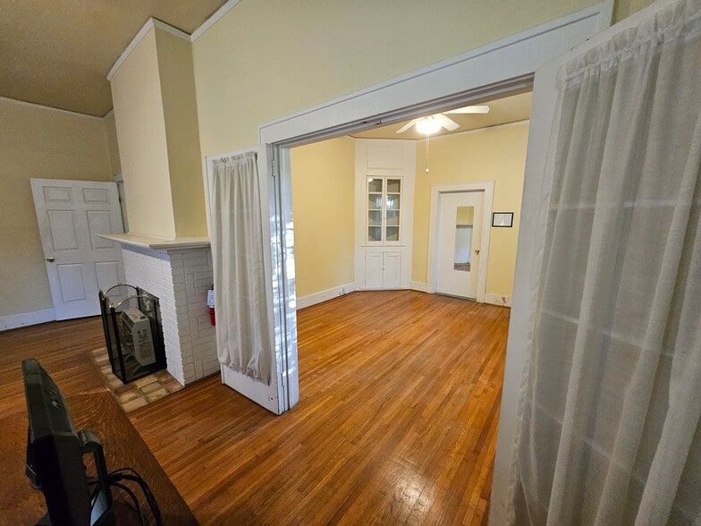 More Photos Of 230 Elliott St, Orangeburg Medical For Lease